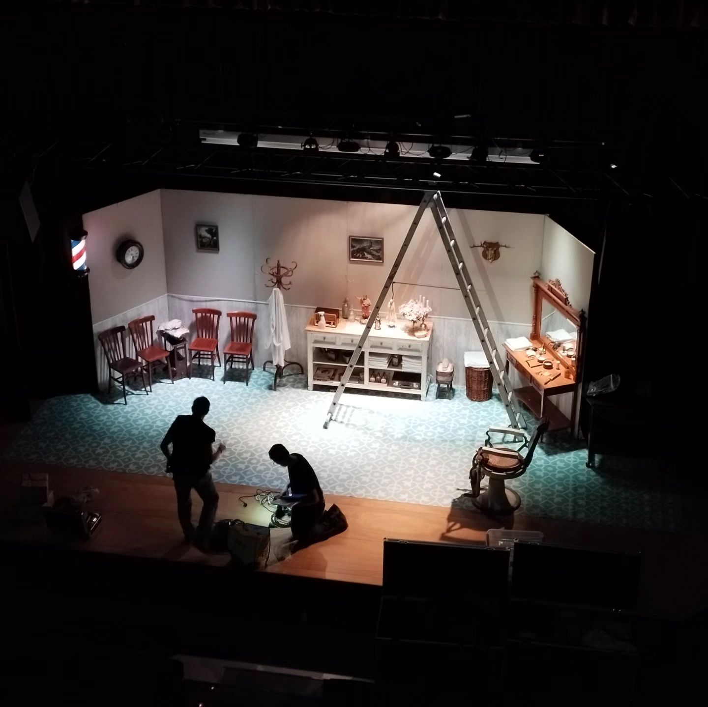 Tenim la barberia de la #victòria gairebé enllestida. Obrim a les 21:00h a #santfostdecampcentelles Us hi esperem!!!